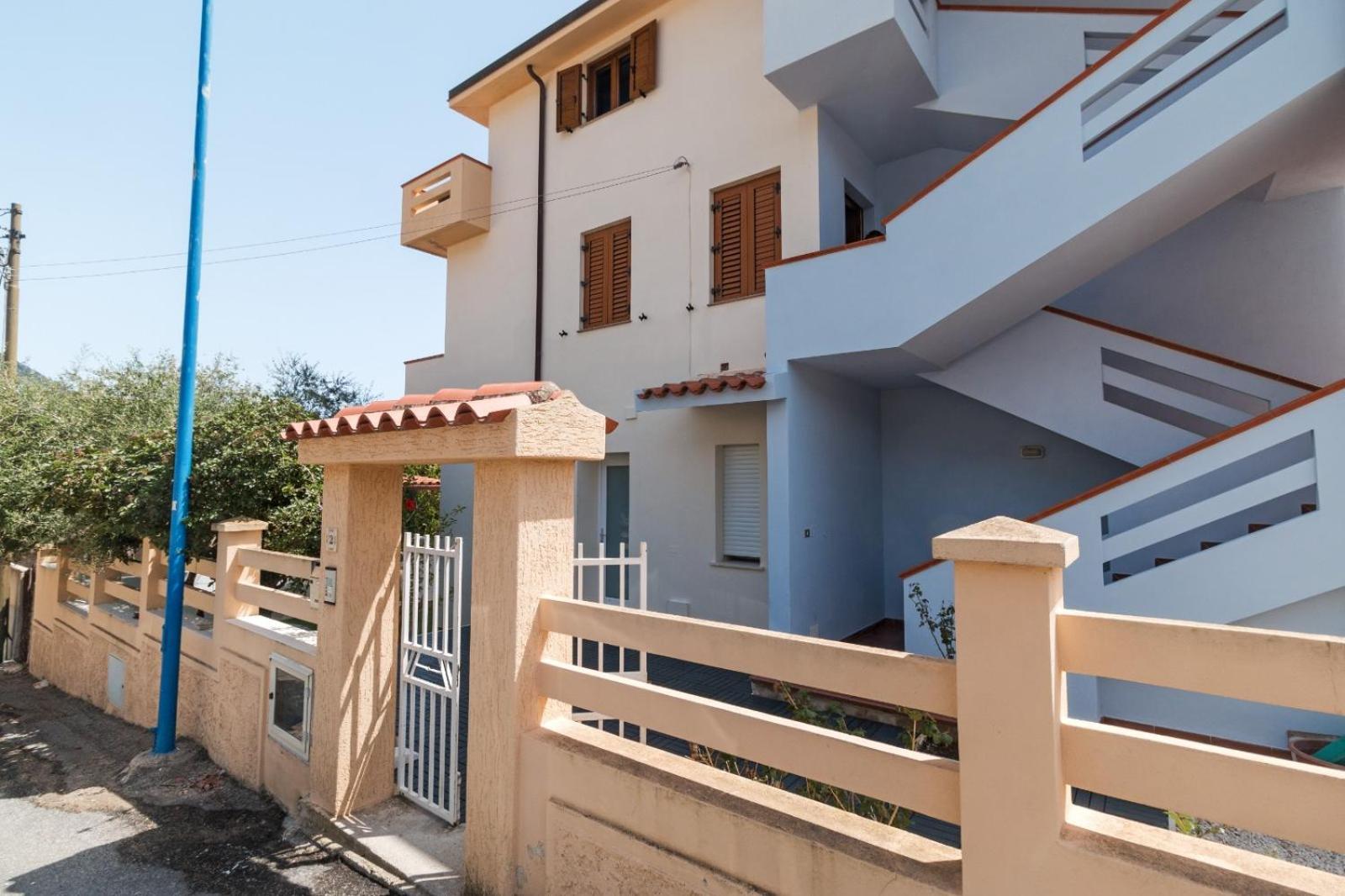 Appartamento Perla Verde, Wifi E Air Con Кала-Гононе Экстерьер фото